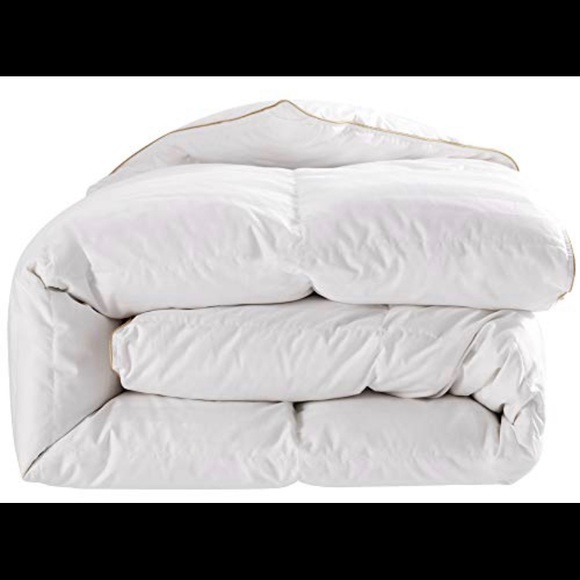 - Royal luxe down comforter size queen - Picture 4 of 4